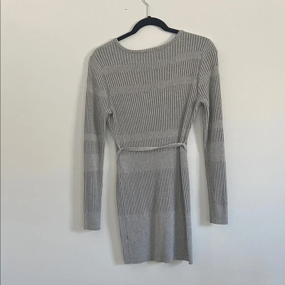 2pc Maternity & Nursing T shirt / Sweaterdress - Picture 4 of 4